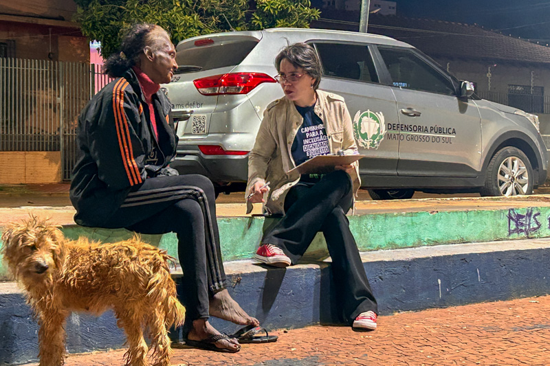 Defensoria realiza atendimentos itinerantes a pessoas em situação de rua em Campo Grande