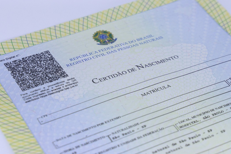 Certidão de nascimento