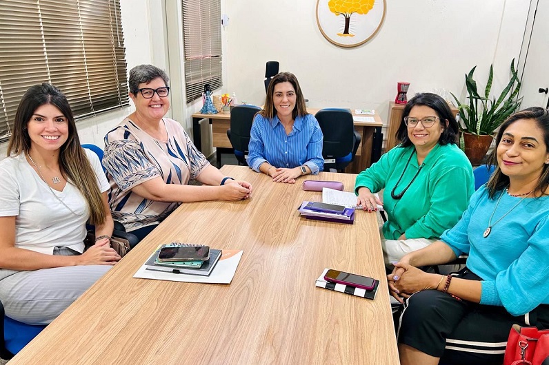 DRA ZELIANA COM SECRETARIA CIDADANIA