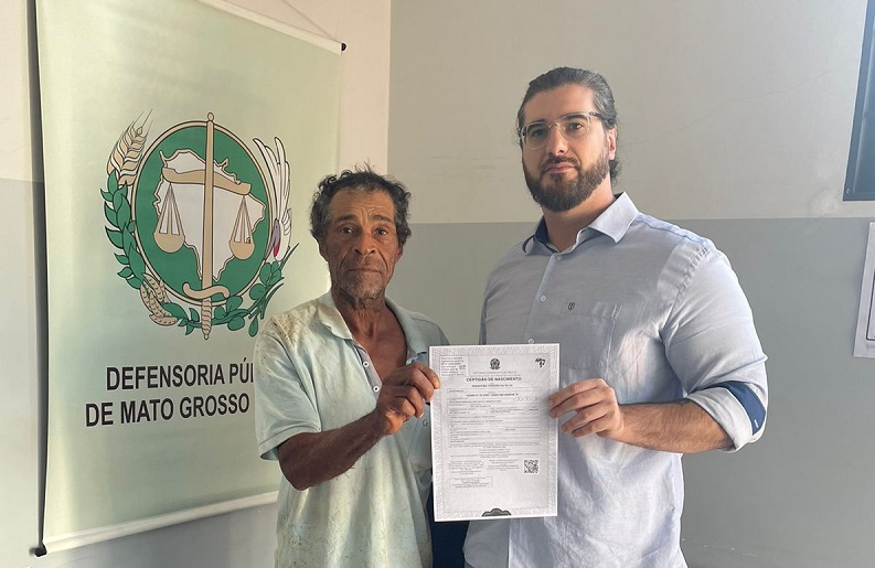 DR GUILHERME LUNELLI COM ASSISTIDO SEM CERTIDAO.jpeg