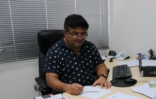 Dr Antonio Farias