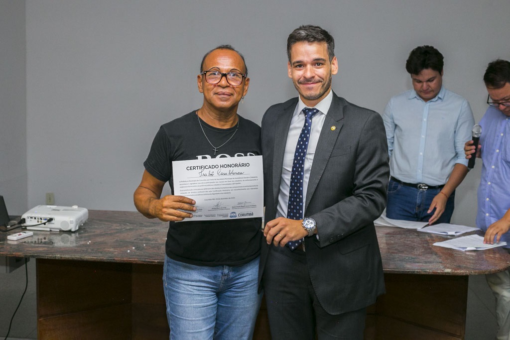 Defensoria é homenageada por defesa dos direitos LGBTQIAPN+ em Corumbá