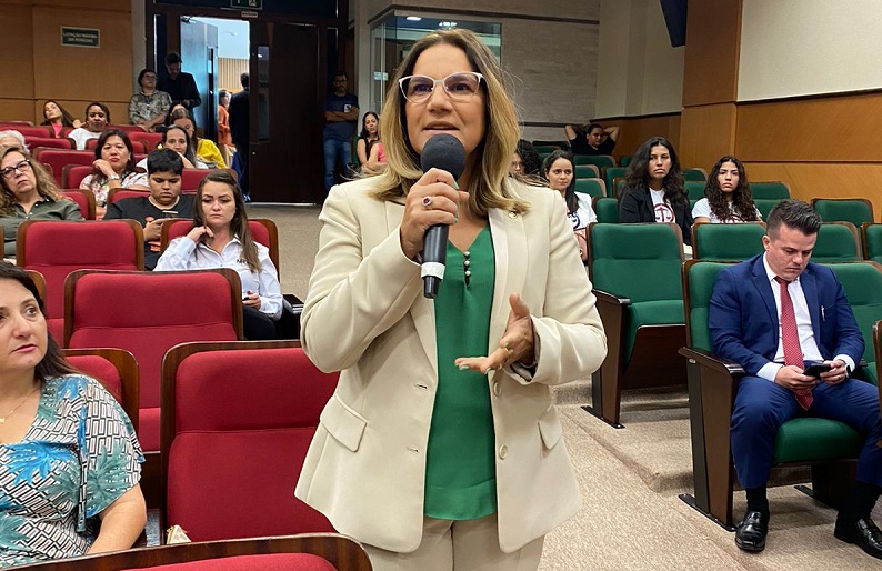 Dra Cristiane Interlando TRE DEBATE