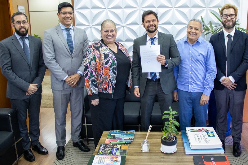 Gabinete assinatura termo de posse