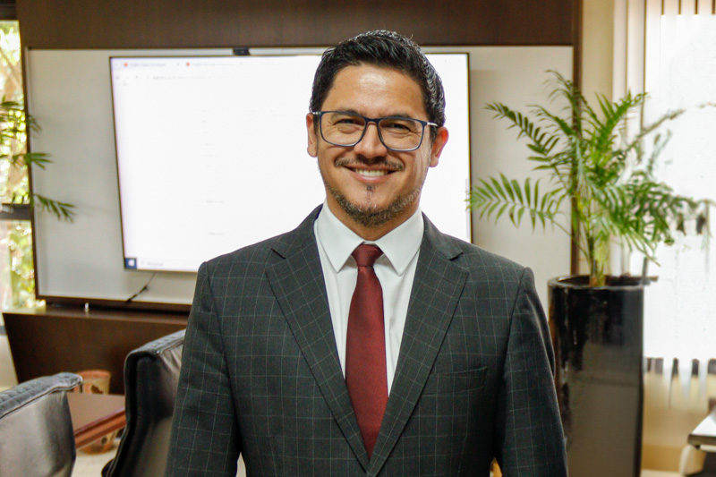 dr. Marcelo Marinho