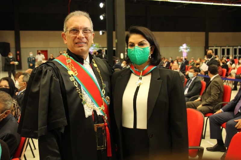 dra-patricia-recebe-honraria
